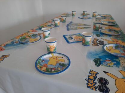 déco salle anniversaire pokemon