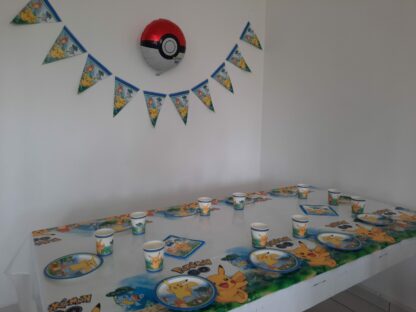 décoration salle anniversaire pokemon