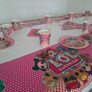 décoration salle anniversaire poupée LOL